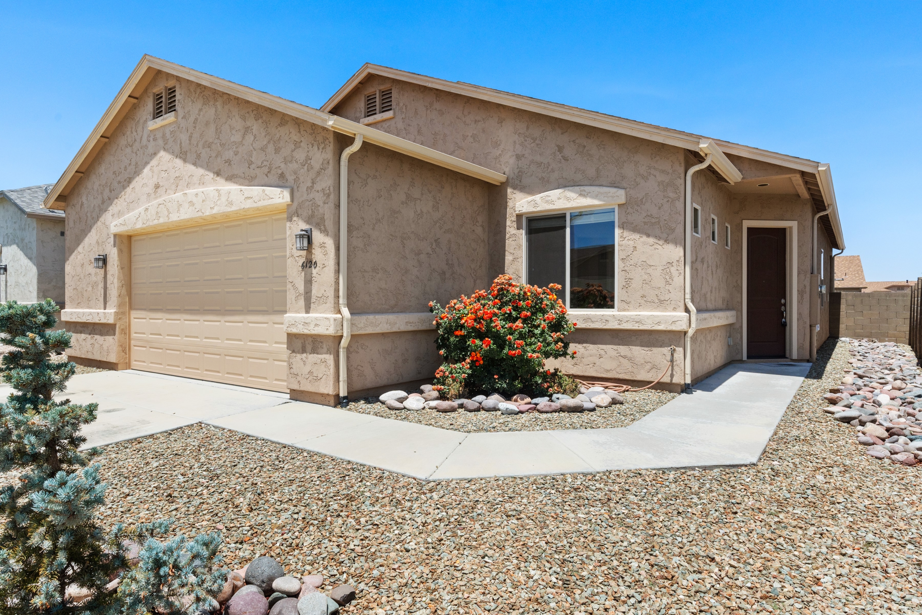 6120 Livingston Loop