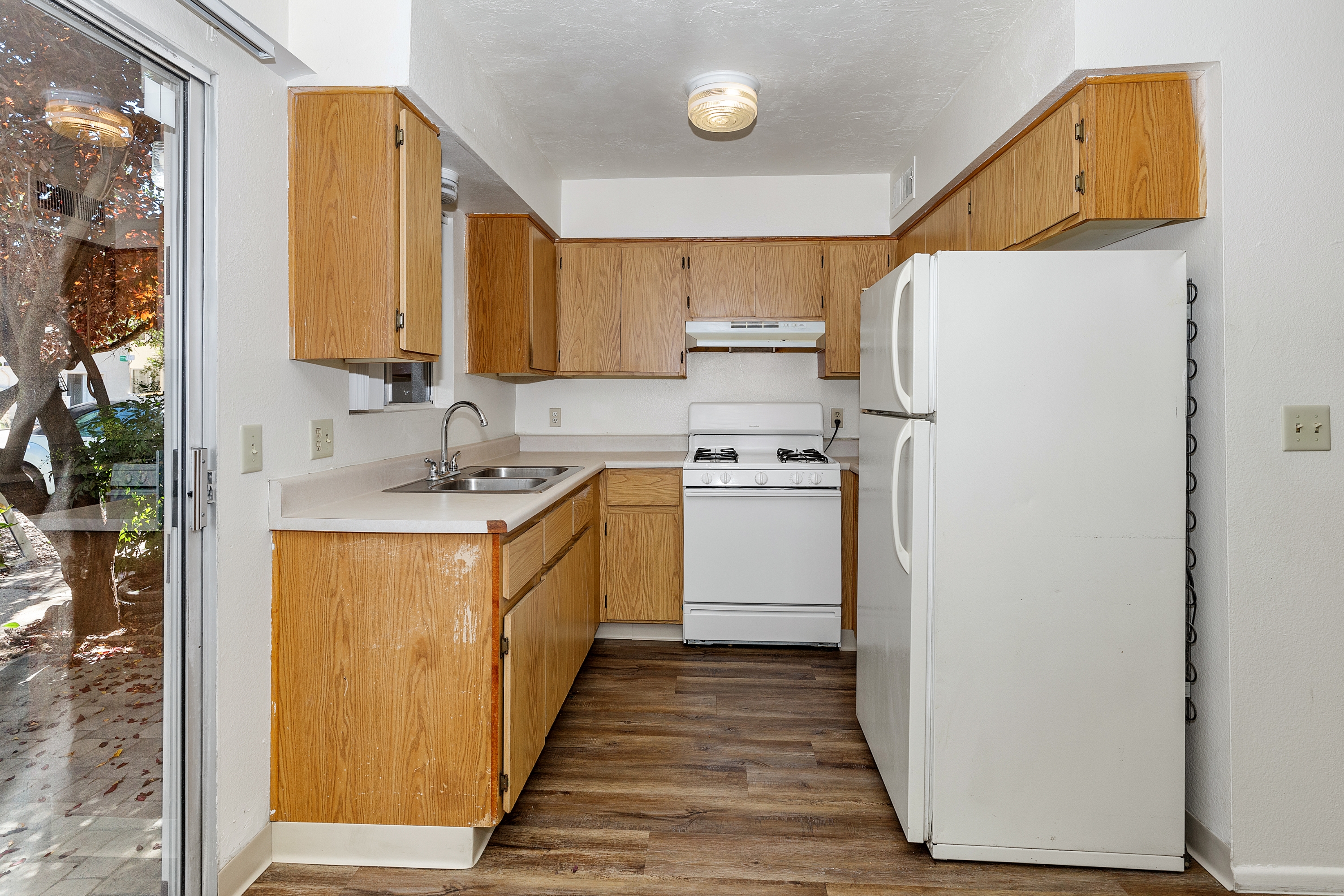 355 Country Club Circle 25